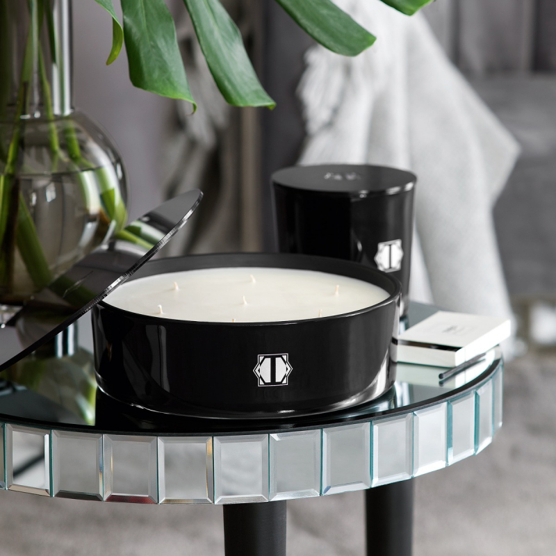 Scented candle BERGAMOT & VIOLET  