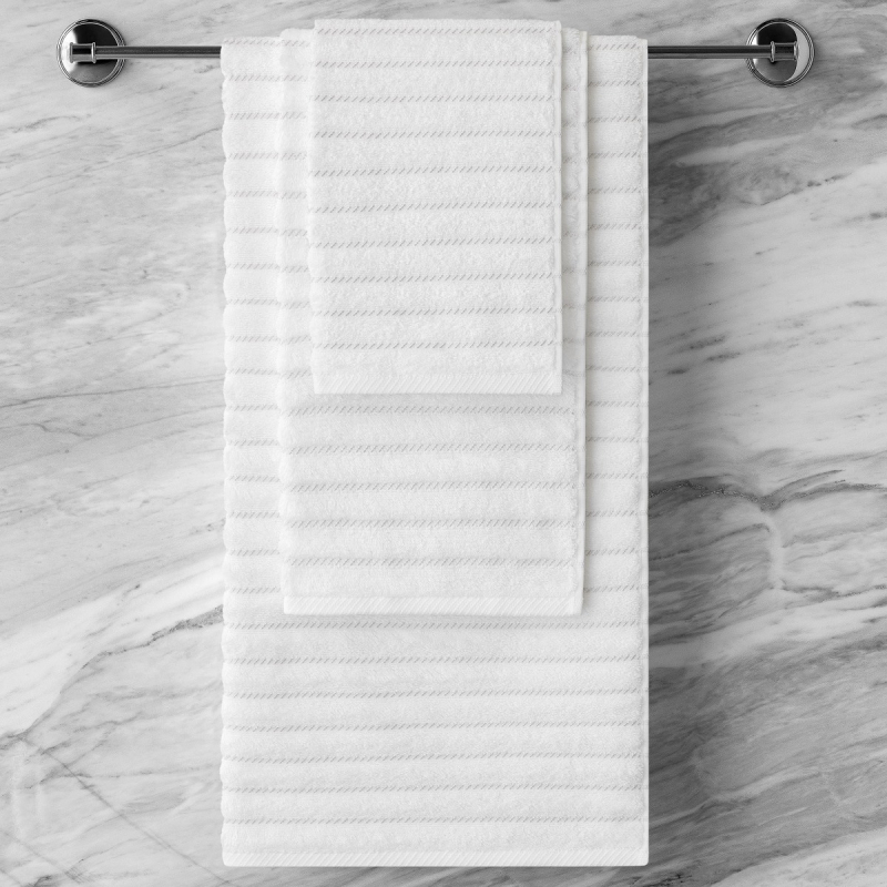 Towel LYNCH