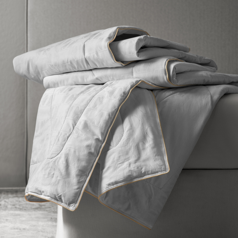 Comforter MAESTRO
