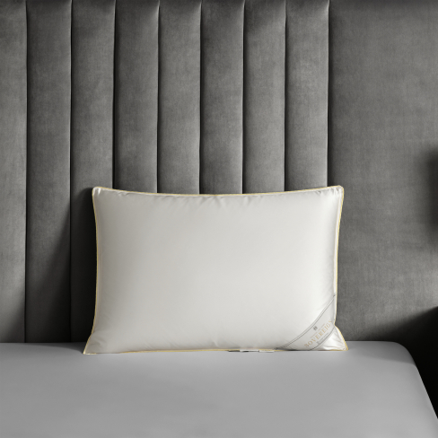 Pillow SOVEREIGN SOFT