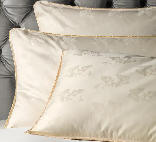 /pillows?am_on_sale=1